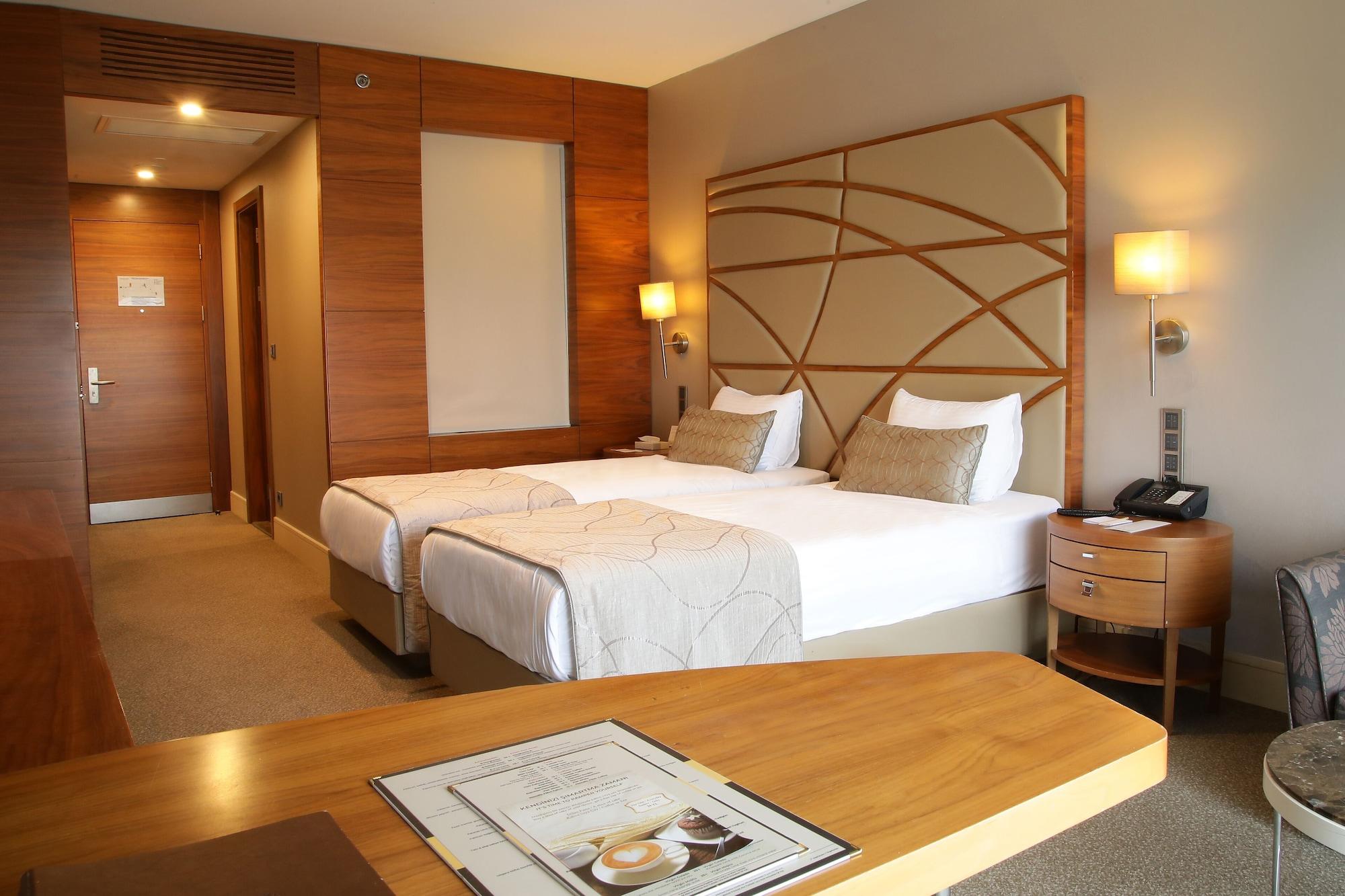Cevahir Hotel Istanbul Asia מראה חיצוני תמונה A room at the hotel