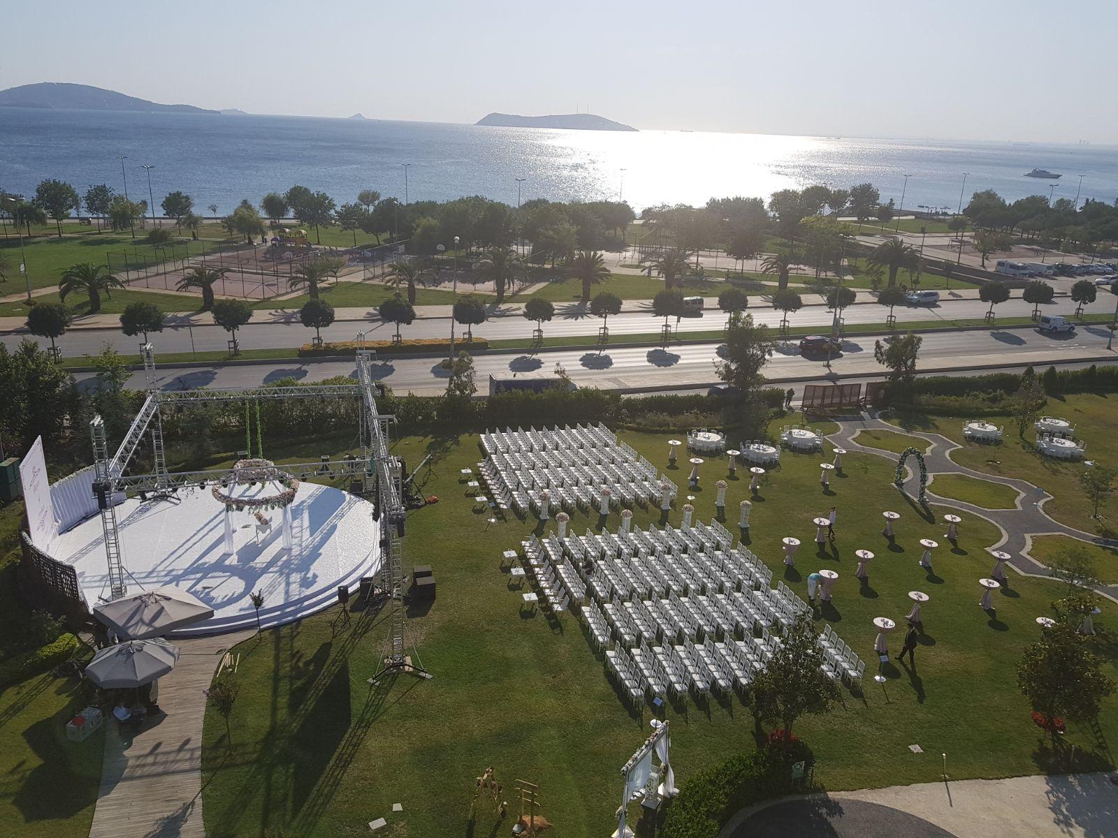 Cevahir Hotel Istanbul Asia מראה חיצוני תמונה The solar power plant at the University of Patras
