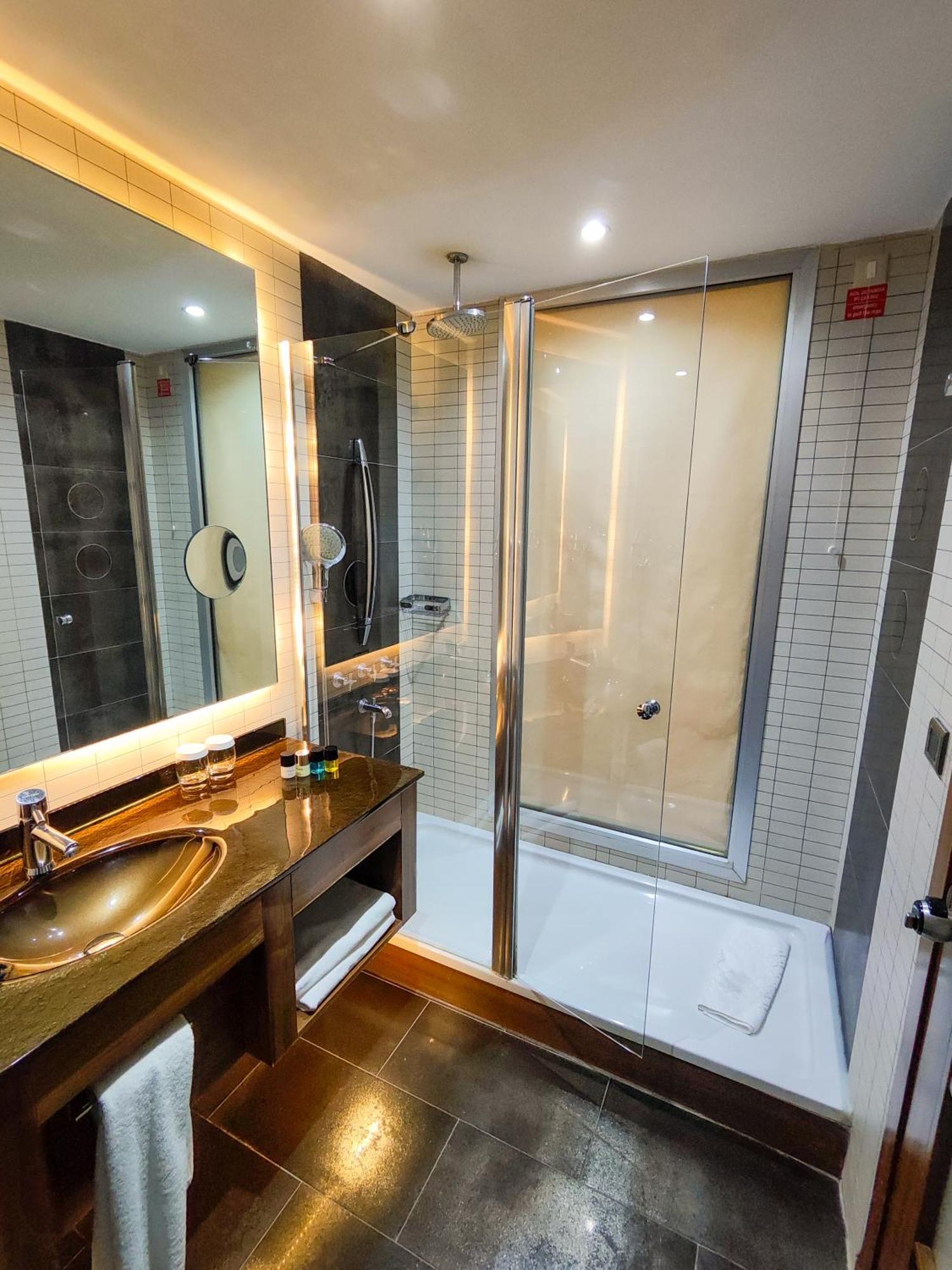 Cevahir Hotel Istanbul Asia מראה חיצוני תמונה