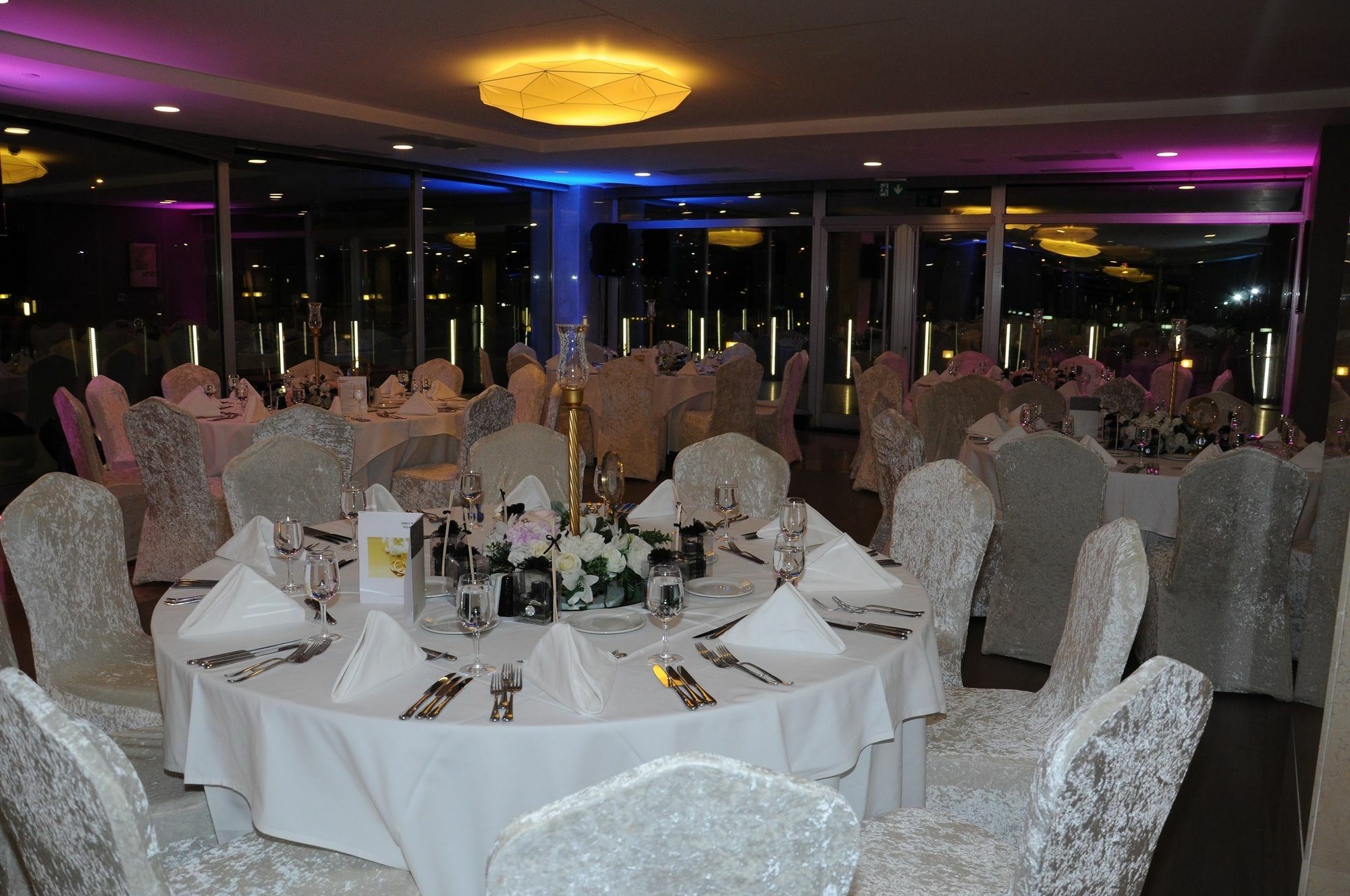 Cevahir Hotel Istanbul Asia מראה חיצוני תמונה The River Suite